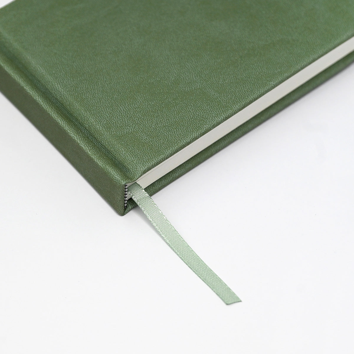 Altenew - Luxe Watercolour Sketchbook - 4"x 6" Landscape, 300 gsm